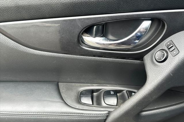 2020 Nissan Rogue SV FWD