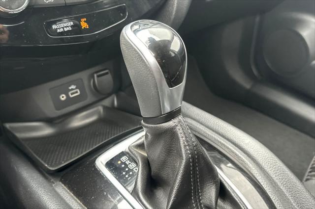 2020 Nissan Rogue SV FWD