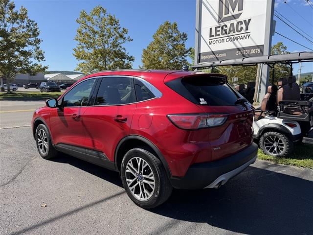 2020 Ford Escape SEL