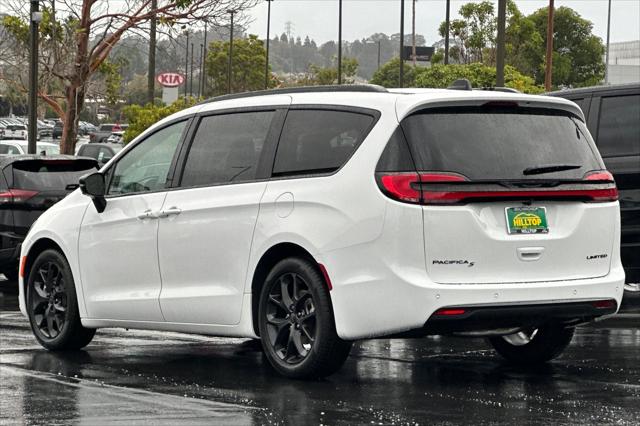 2027 Chrysler Pacifica Limited