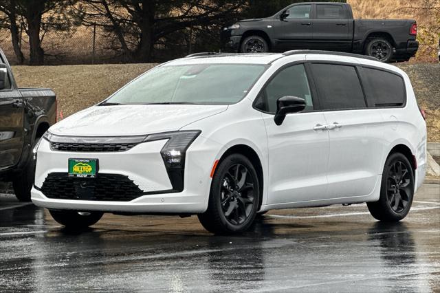 2027 Chrysler Pacifica Limited