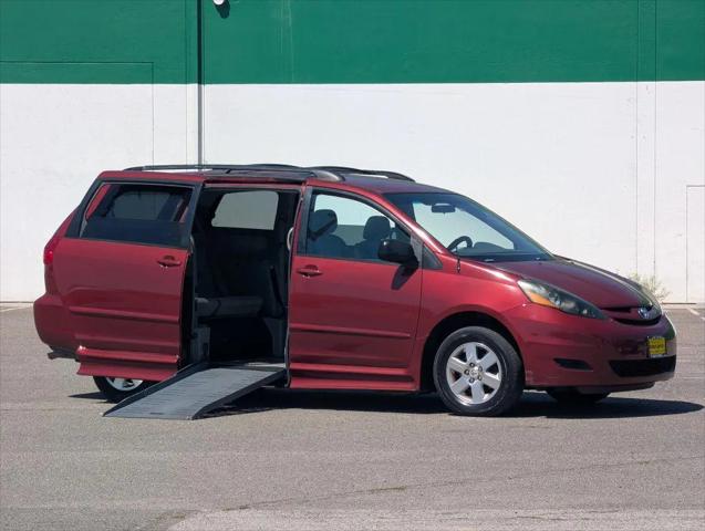 2008 Toyota Sienna Handicap Minivan for sale in Fountain Valley, CA