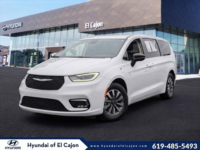2024 Chrysler Pacifica Hybrid Select for sale in El Cajon, CA