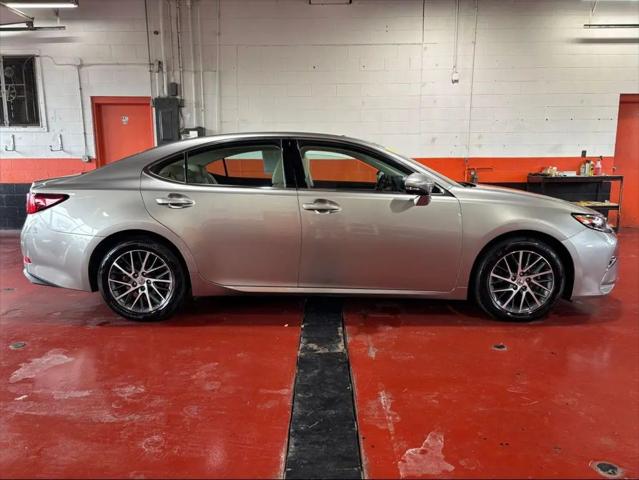 2017 Lexus ES 350 Base for sale in Franklin, OH