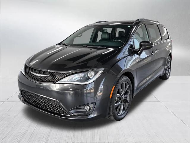 2019 Chrysler Pacifica Limited for sale in Hillsdale, MI