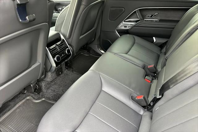 2027 Land Rover Range Rover SE