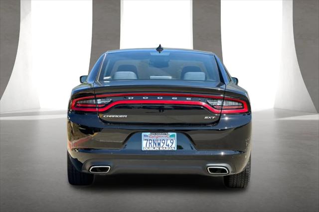 2016 Dodge Charger SXT