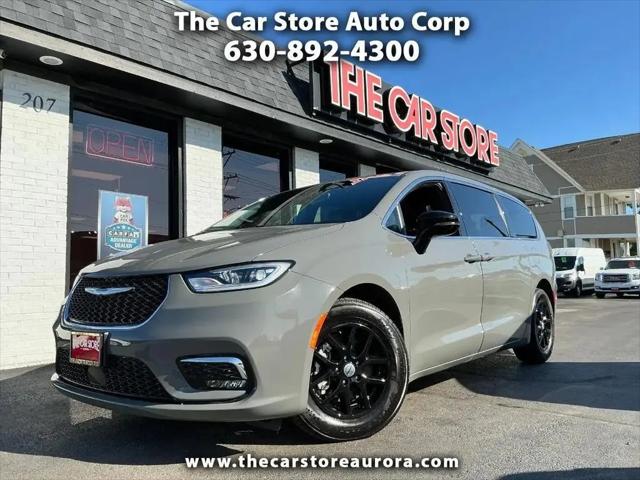 2025 Chrysler Pacifica Select for sale in Aurora, IL