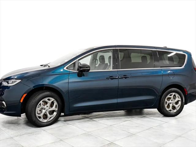 2024 Chrysler Pacifica Limited AWD
