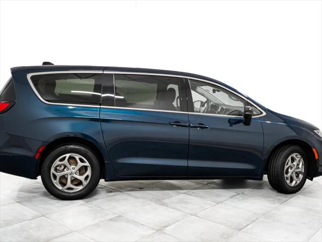2024 Chrysler Pacifica Limited AWD
