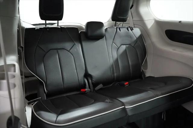 2024 Chrysler Pacifica Limited AWD