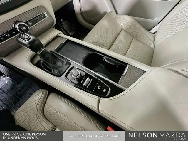 2021 Volvo XC90 T6 Inscription 7 Passenger