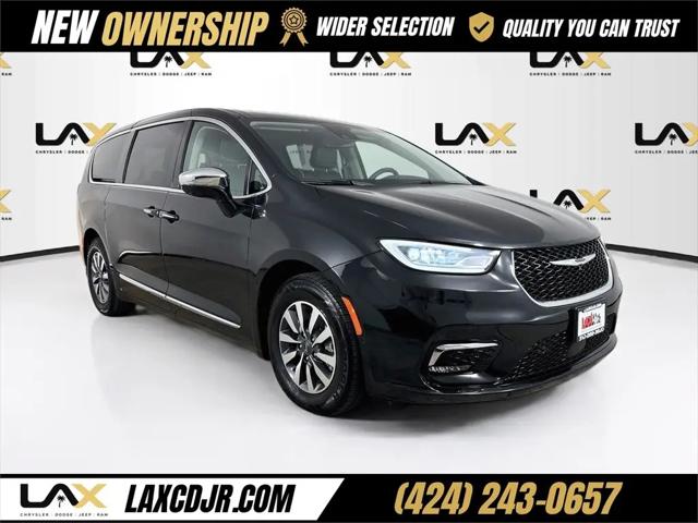 2022 Chrysler Pacifica Hybrid Limited for sale in Inglewood, CA