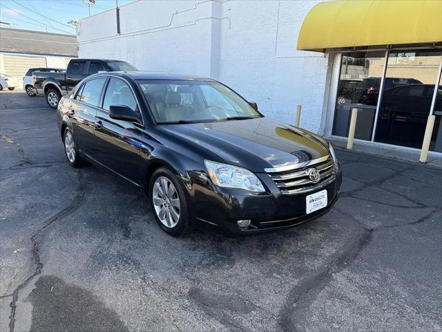 2005 Toyota Avalon Limited for sale in Wichita, KS