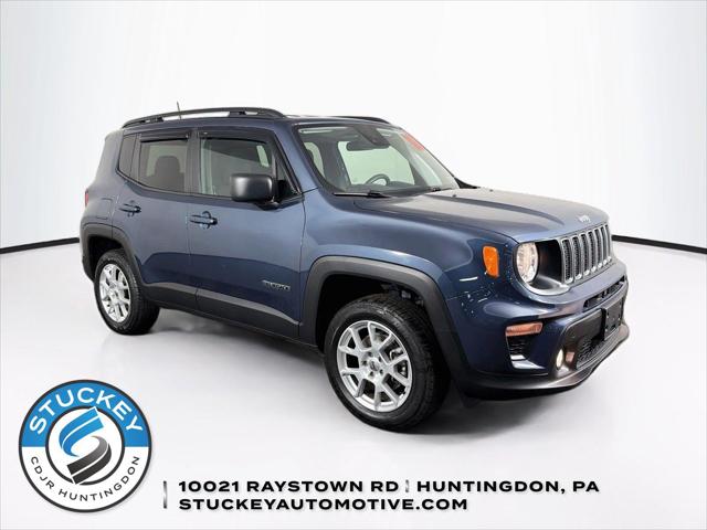 2022 Jeep Renegade Latitude 4x4 2022 Jeep Renegade Latitude 4x4