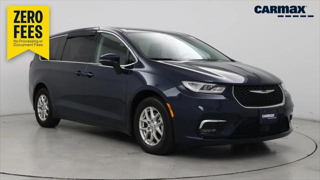 2023 Chrysler Pacifica Touring L for sale in Springfield, IL