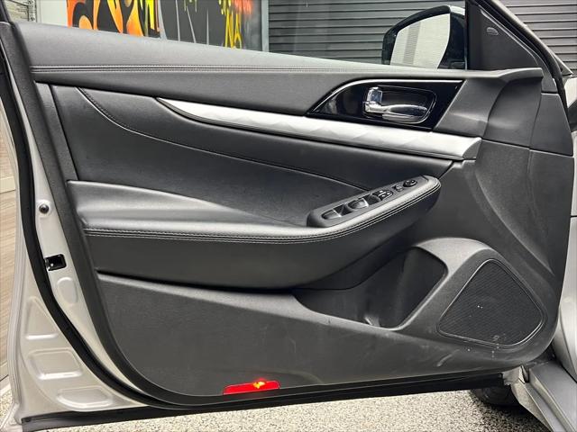 2023 Nissan Maxima SV Xtronic CVT