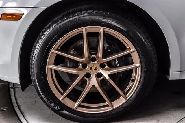 2023 Porsche Macan T
