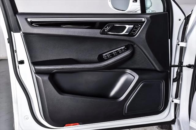 2023 Porsche Macan T