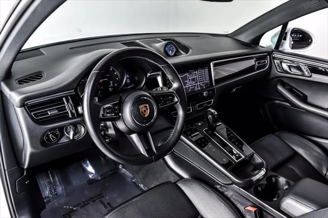 2023 Porsche Macan T