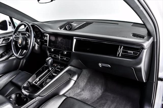 2023 Porsche Macan T