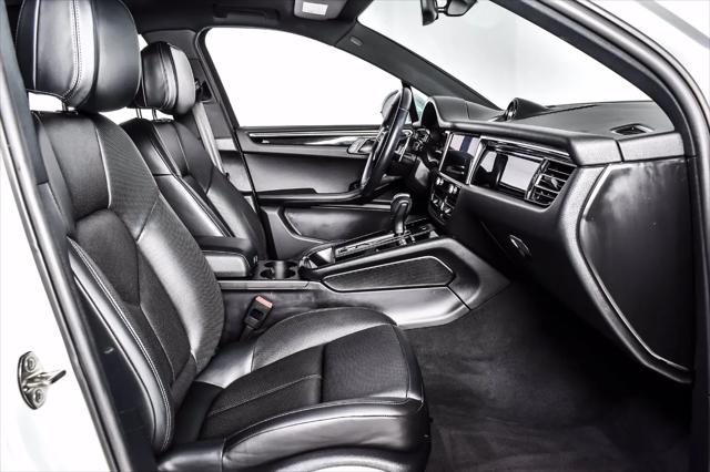 2023 Porsche Macan T
