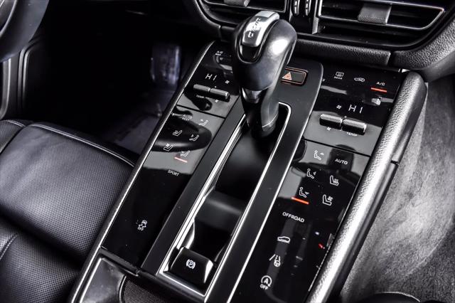 2023 Porsche Macan T