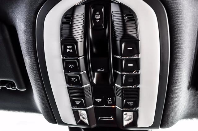 2023 Porsche Macan T