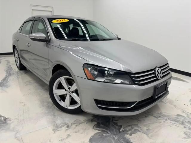 2012 Volkswagen Passat 2.5L SE for sale in Bloomington, IL