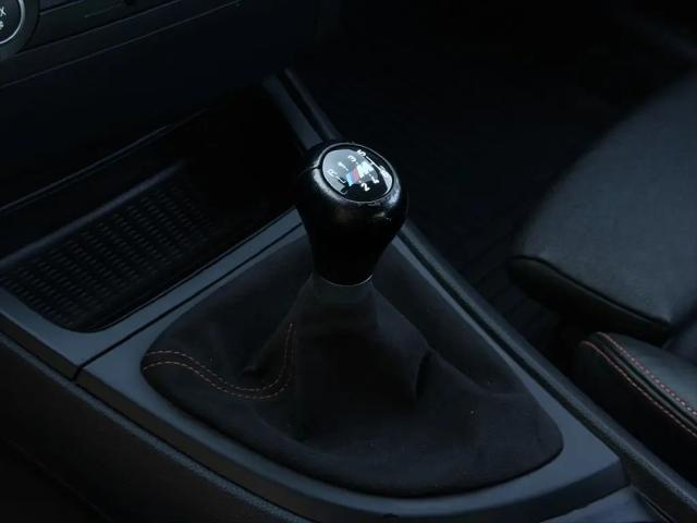 2011 BMW 1 Series Standard