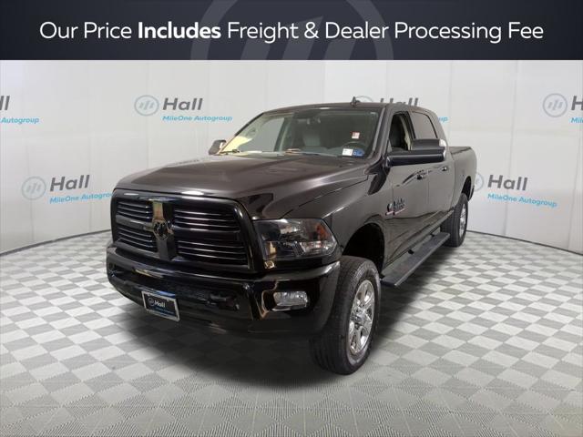 2017 RAM 3500 Big Horn Mega Cab 4x4 64 Box 2017 RAM 3500 Big Horn Mega Cab 4x4 64 Box