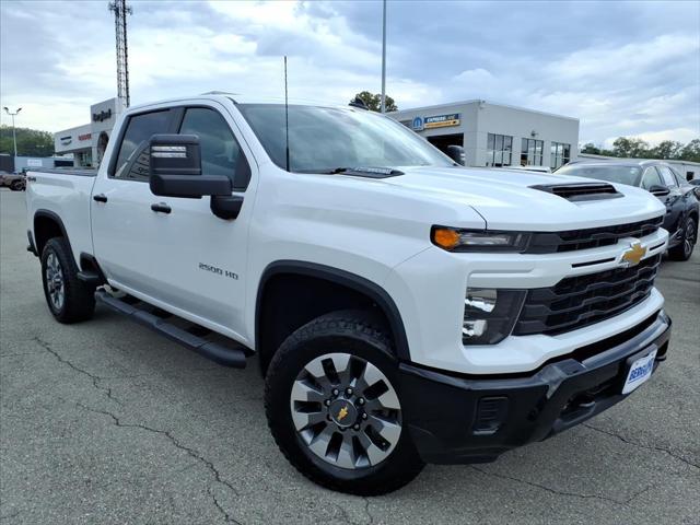 2024 Chevrolet Silverado 2500HD 4WD Crew Cab Standard Bed Custom