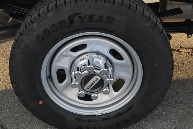 2027 Ford F-350 XL
