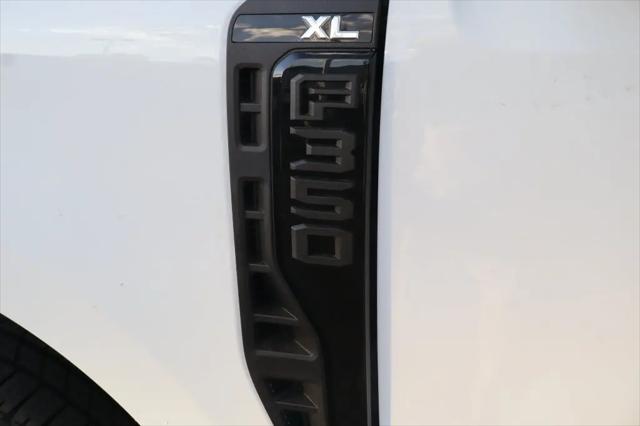 2027 Ford F-350 XL