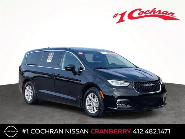 2024 Chrysler Pacifica Touring L for sale in Zelienople, PA