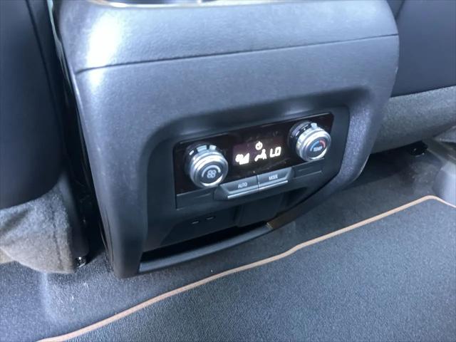 2027 GMC Acadia AWD AT4