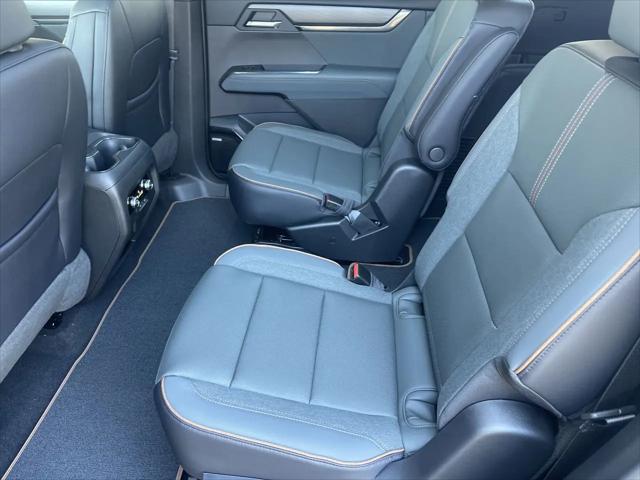 2027 GMC Acadia AWD AT4