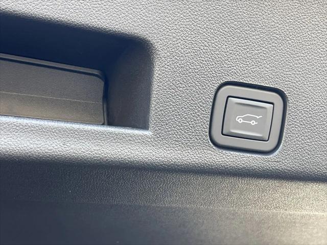 2027 GMC Acadia AWD AT4