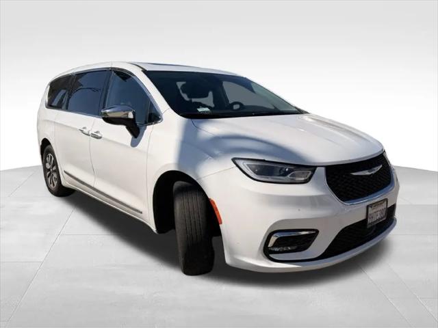 2023 Chrysler Pacifica Hybrid Limited