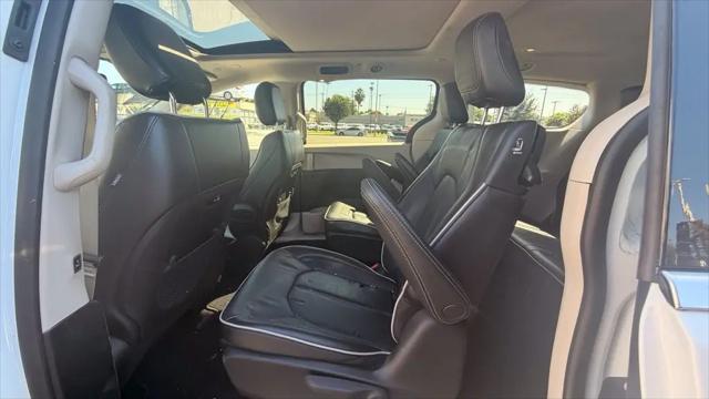 2023 Chrysler Pacifica Hybrid Limited