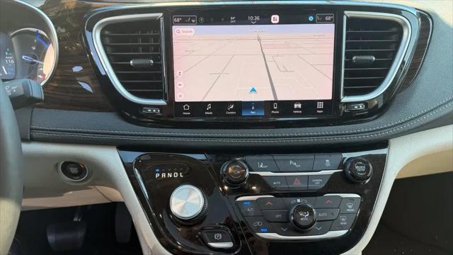 2023 Chrysler Pacifica Hybrid Limited