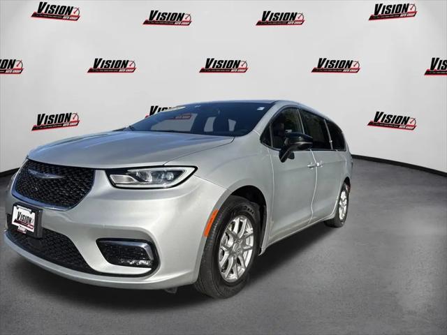 2026 Chrysler Pacifica Select for sale in Rochester, NY