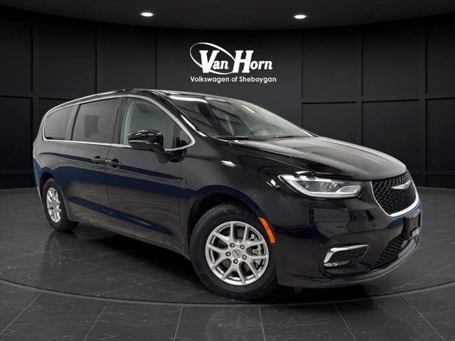 2024 Chrysler Pacifica Touring L for sale in Sheboygan, WI