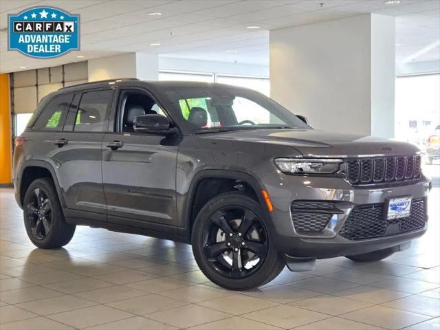 2023 Jeep Grand Cherokee Altitude 4x4 for sale in Glen Ellyn, IL
