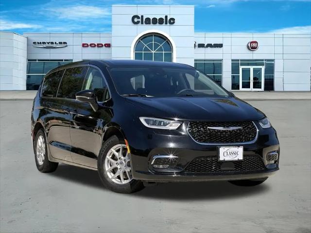2024 Chrysler Pacifica Touring L for sale in Arlington, TX