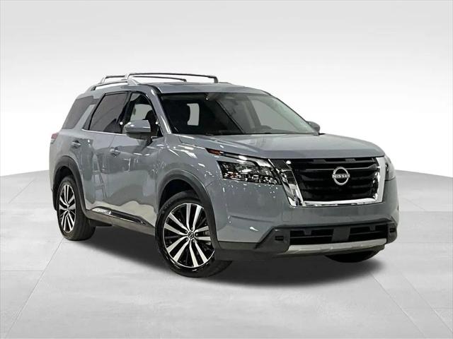 2025 Nissan Pathfinder Platinum 4WD for sale in Des Moines, IA