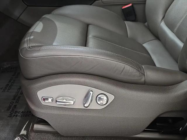 2023 Porsche Macan Macan
