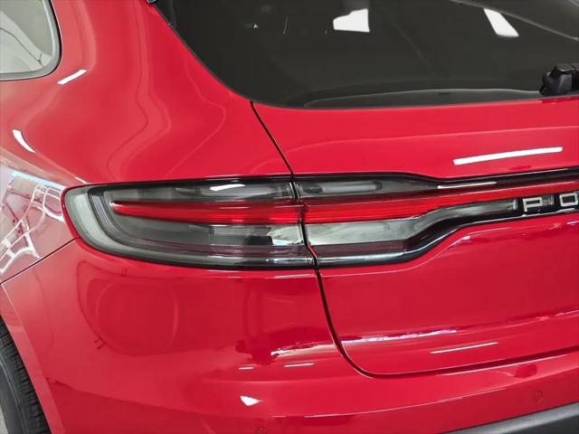 2023 Porsche Macan Macan