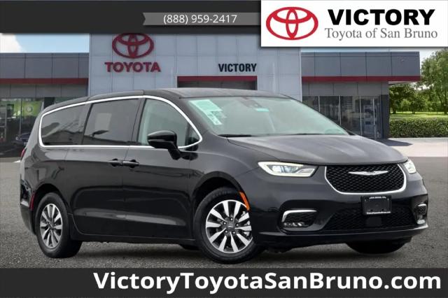 2024 Chrysler Pacifica Hybrid Select for sale in San Bruno, CA