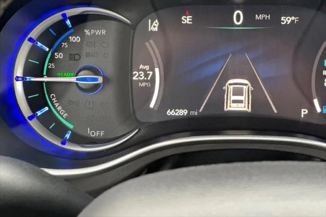 2024 Chrysler Pacifica Hybrid Select
